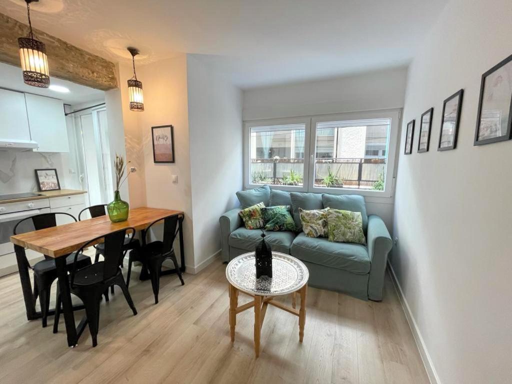 Paris Dream - Torremolinos Apartment ภายนอก รูปภาพ